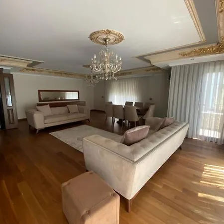 Nadide Sokak D:3 4+1 Apartamento *