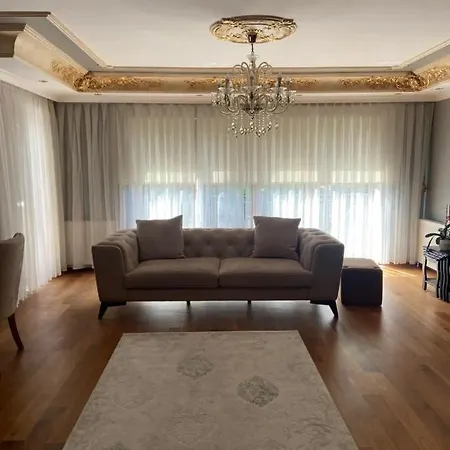 Nadide Sokak D:3 4+1 Apartamento *